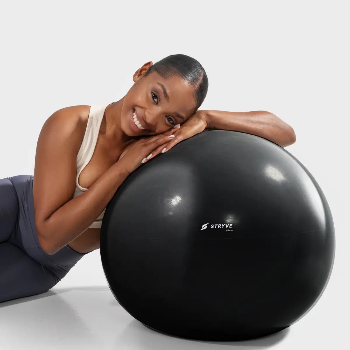 Die STRYVE Balance Ball Übungen: Von Basic bis Fortgeschritten - STRYVE — For the better.