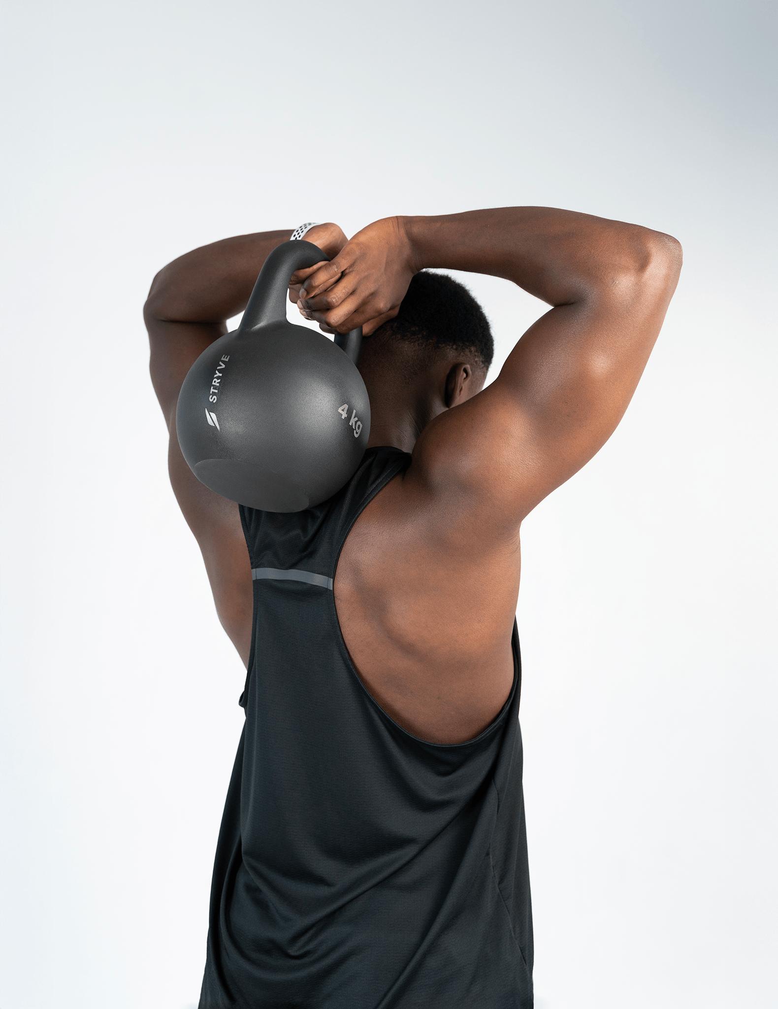 STRYVE Trainingsgewichte 8kg Competition Kettlebell