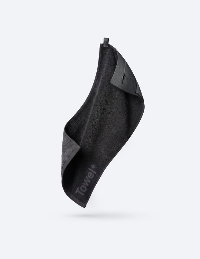 STRYVE Towell+ Pro Sporthandtuch mit Magnetclip - STRYVE — For the better.