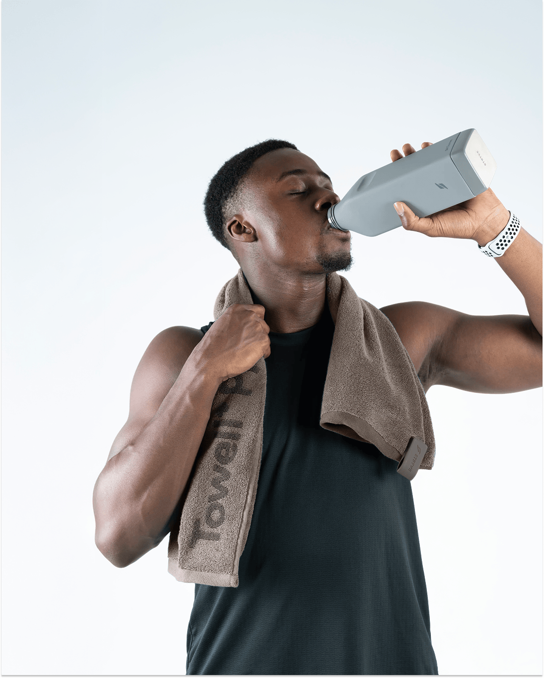 Towell+ - Serviette De Sport Intelligente Avec Poche Et Clip Aimanté - 40x90 Cm - Idéale Pour La Salle De Sport