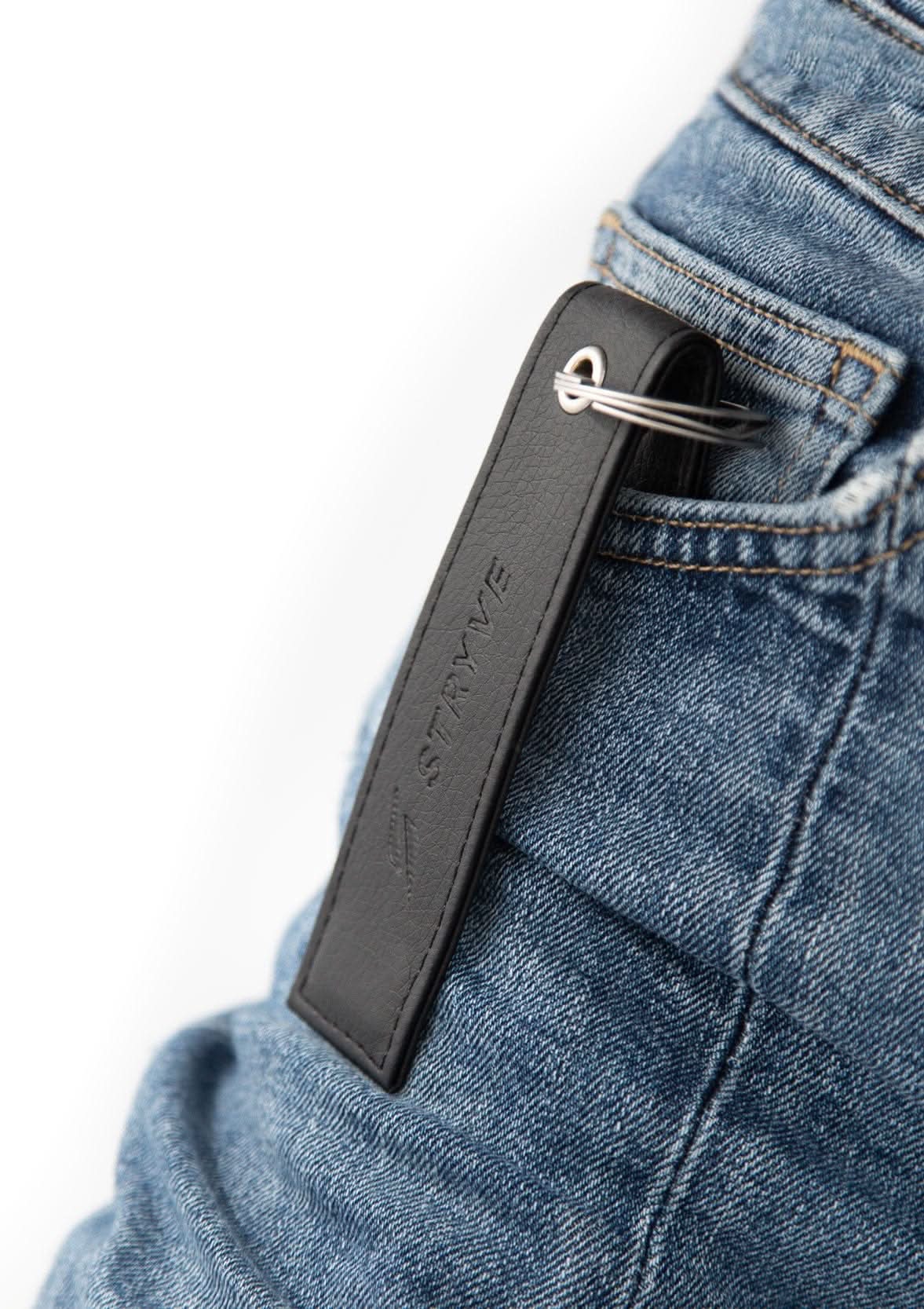 Schlüsselanhänger aus Kunstleder – STRYVE Keychain